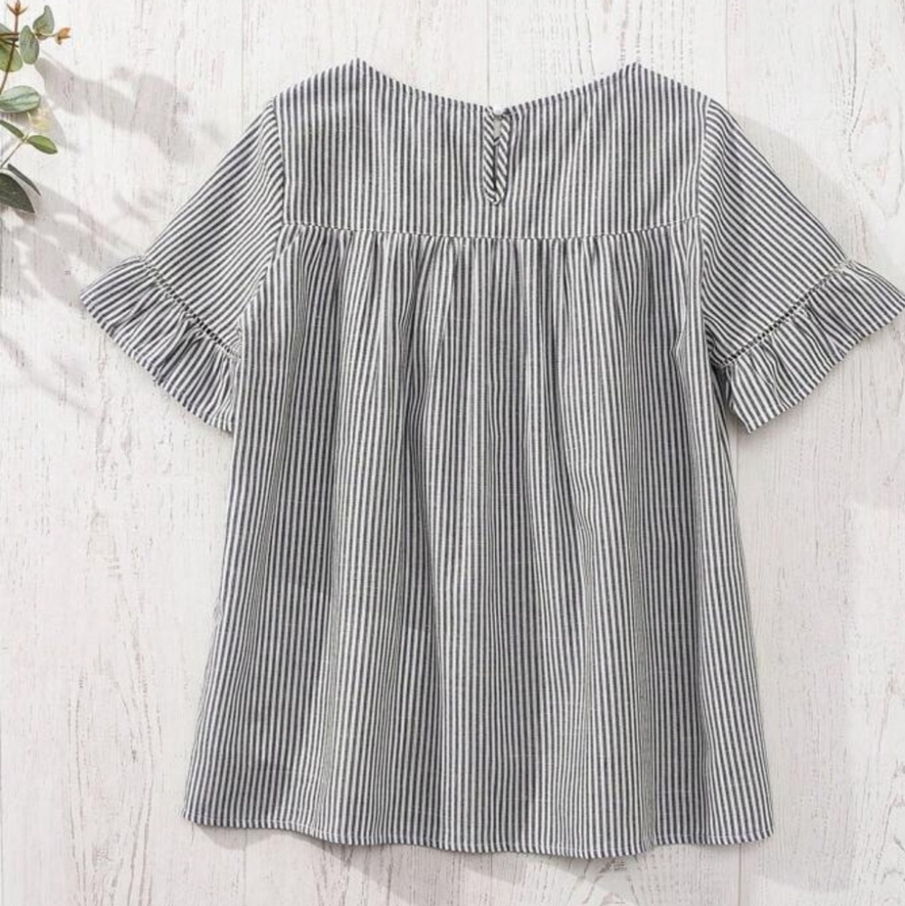 Shein Plaid Ruffle Short Sleeve Blouse